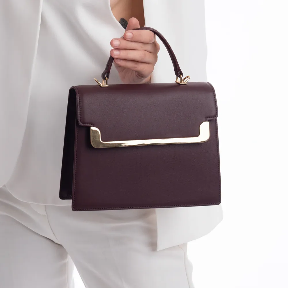 Miss MIAR Maroon Ladies Grand — الصورة 2