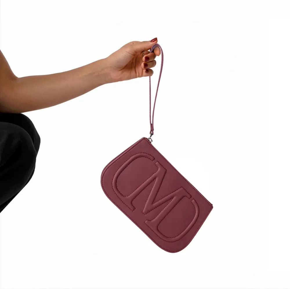 LOGO POUCH — الصورة 2